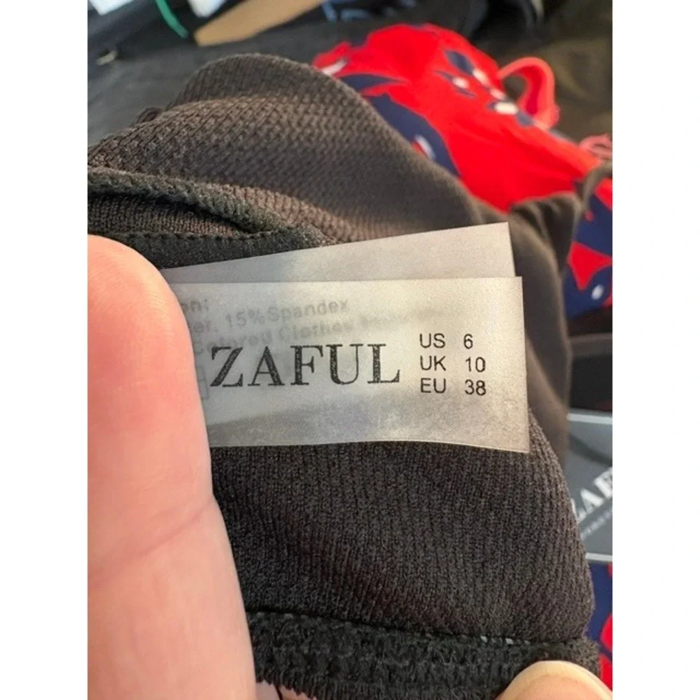 Zaful Black Ribbed Front Knot Bikini Top Size 6 US Adjustable Straps NWT